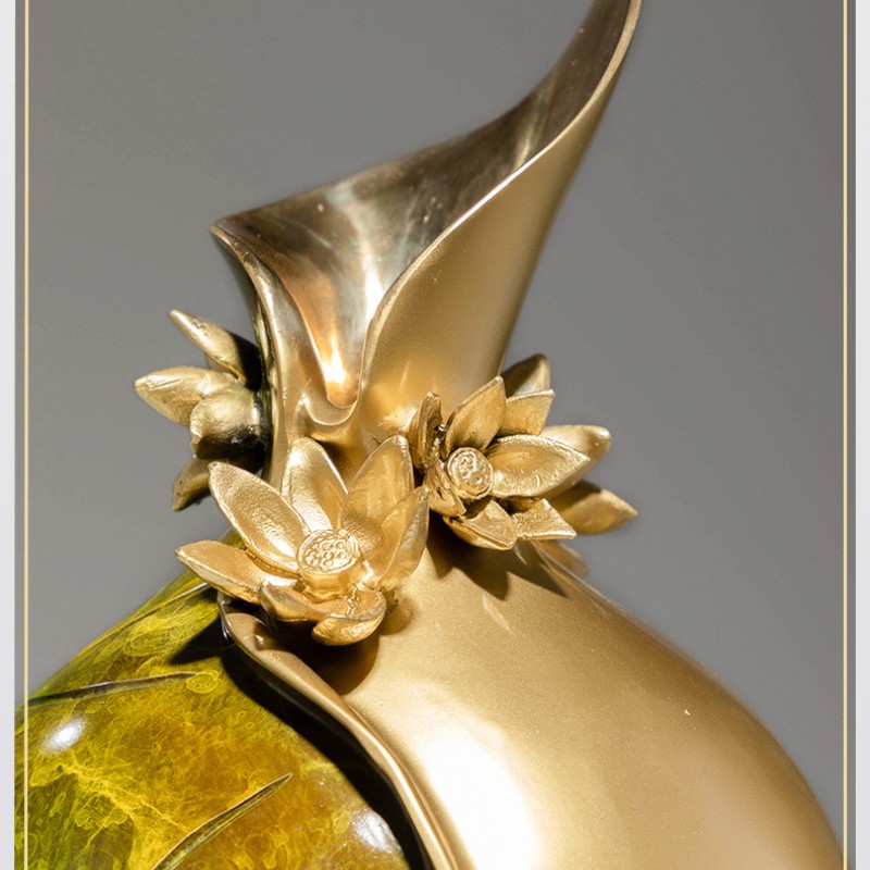 Lotus vase Brass handicrafts Lotus vase Brass handicrafts